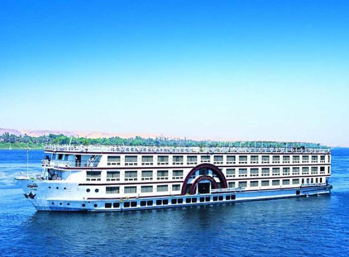 Luxor to Aswan 4-Night Nile Cruise from Hurghada